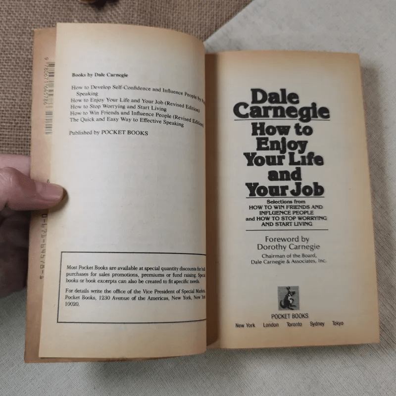 How to Enjoy Your Life and Your Job - Dale Carngie
