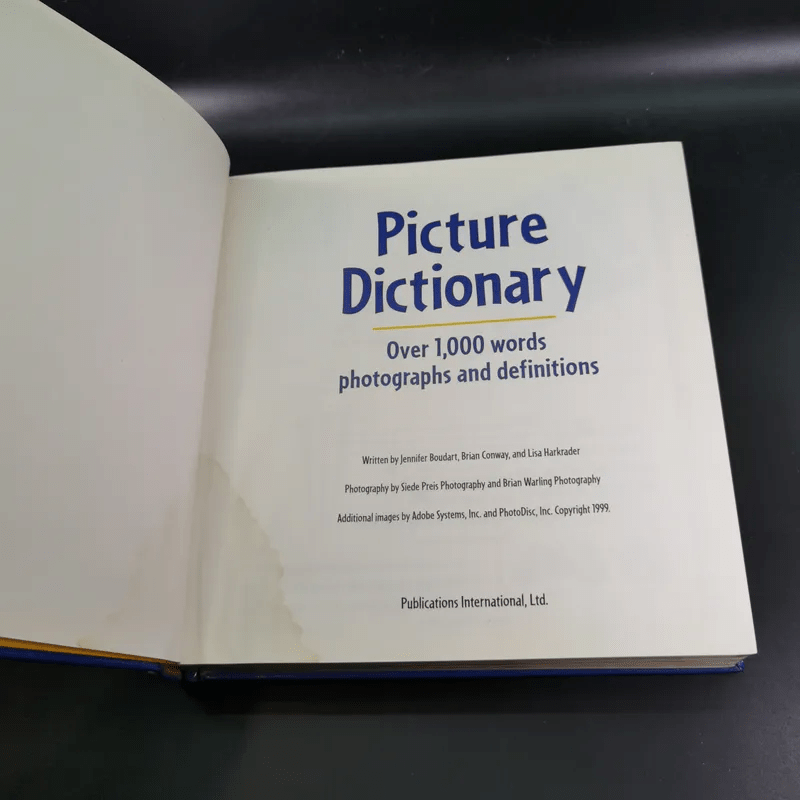 Picture Dictionary Over 1,000 words photographs and definitions