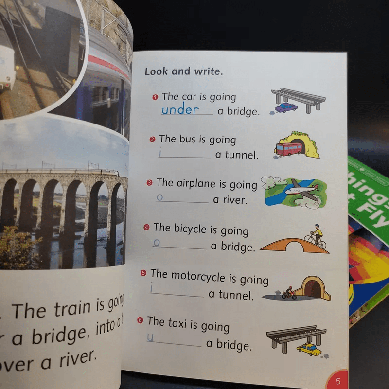หนังสือฝึกภาษาอังกฤษสำหรับเด็ก ขายรวม 5 เล่ม