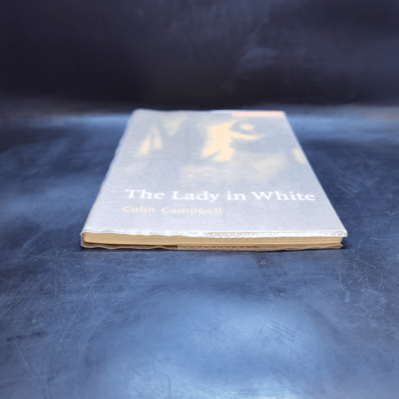The Lady in White - Cambridge Level 4