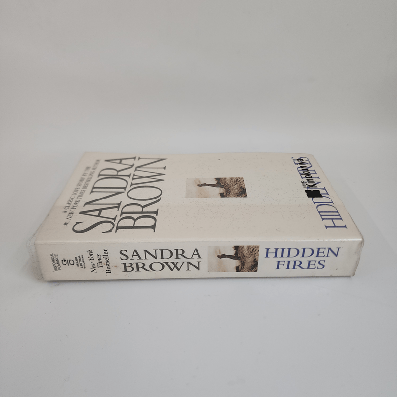 Hidden Fires - Sandra Brown