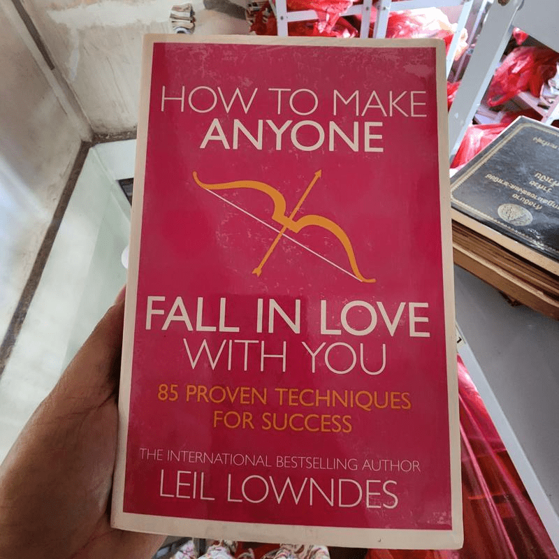 How to Make Anyone Fall in Love with You - Leil Lowndes