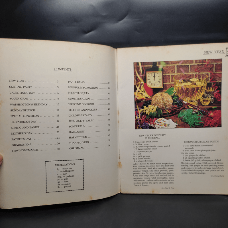 The ideals All Holidays Cookbook