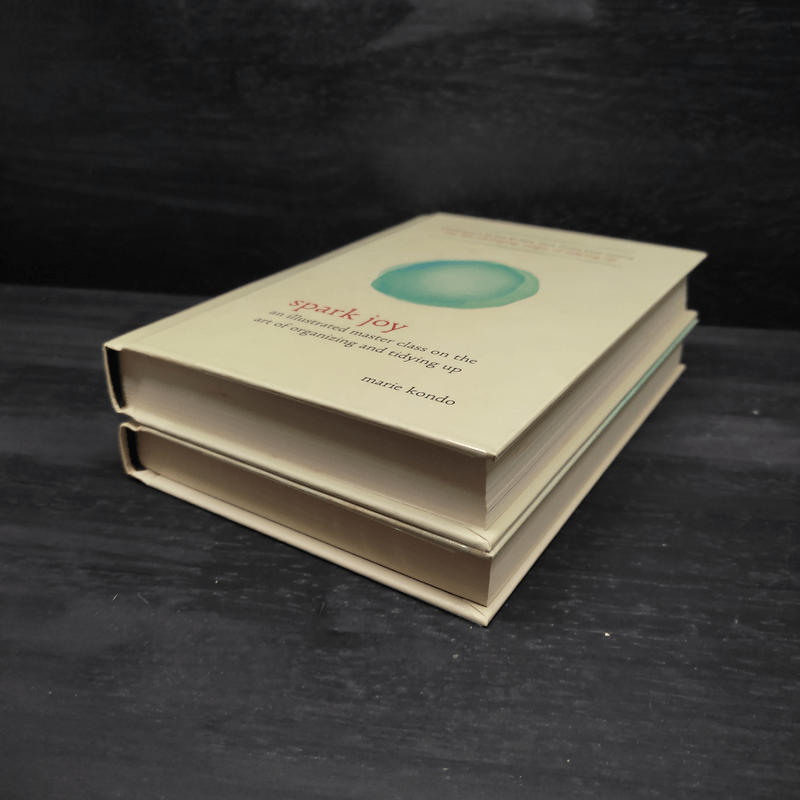 Box Set Tidying up with Marie Kondo