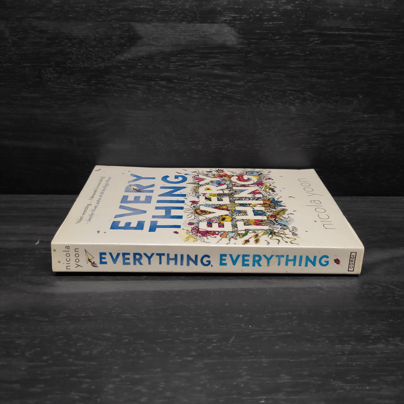 EVERYTHING EVERYTHING - Nicola Yoon