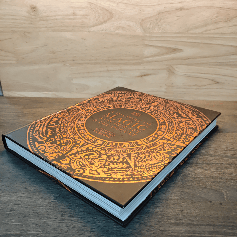 A History of Magic, Witchcraft and the Occult - Suzannah, Lipscomb