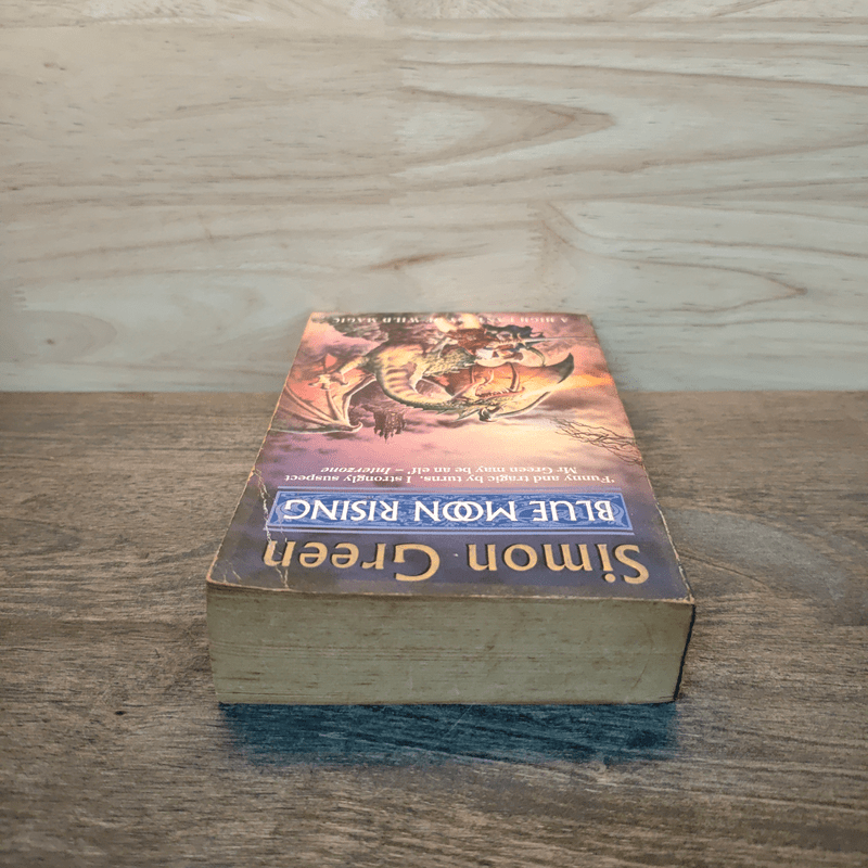 Blue Moon Rising - Simon Green