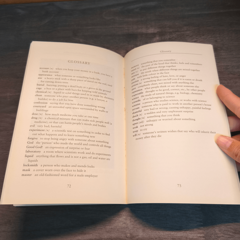 Dr Jekyll and Mr Hyde by Robert Louis Stevenson - Oxford Bookworms Stage 4