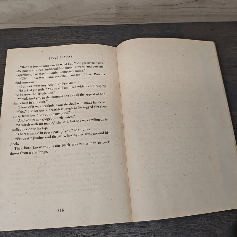 Crystal Cove: A Friday Harbor Novel - Lisa Kleypas