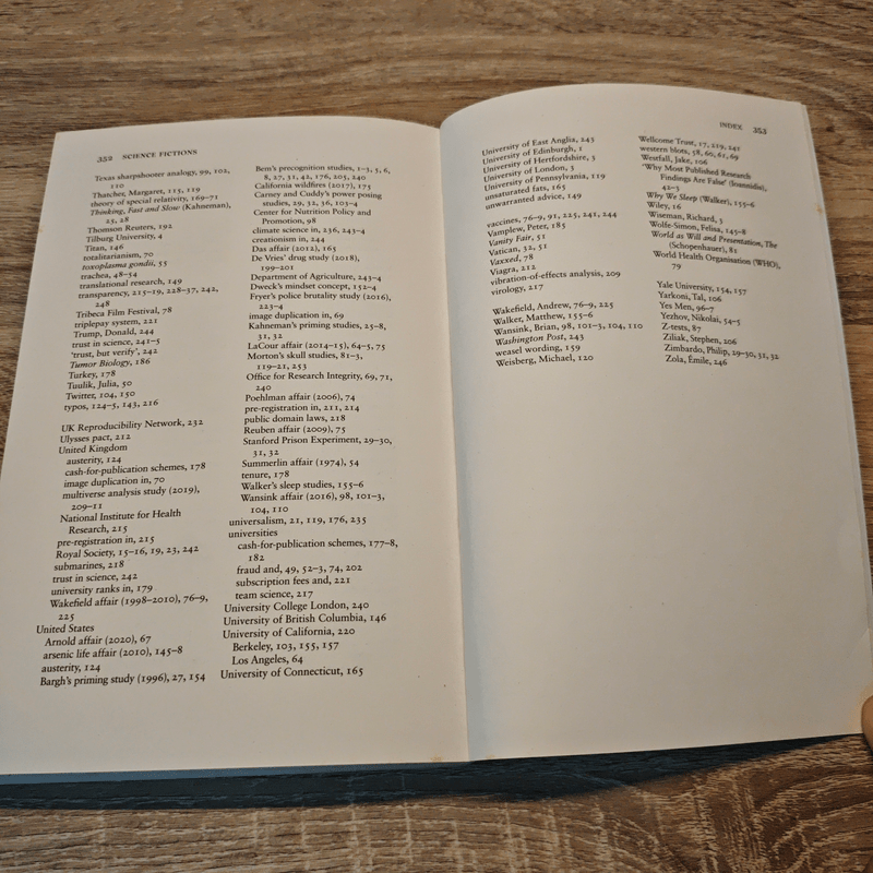 Science Fictions - Stuart Ritchie