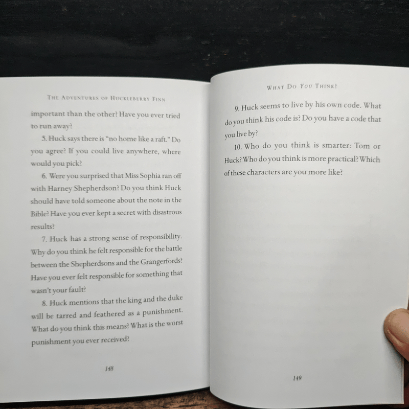 The Adventures of Huckleberry Finn - Mark Twain