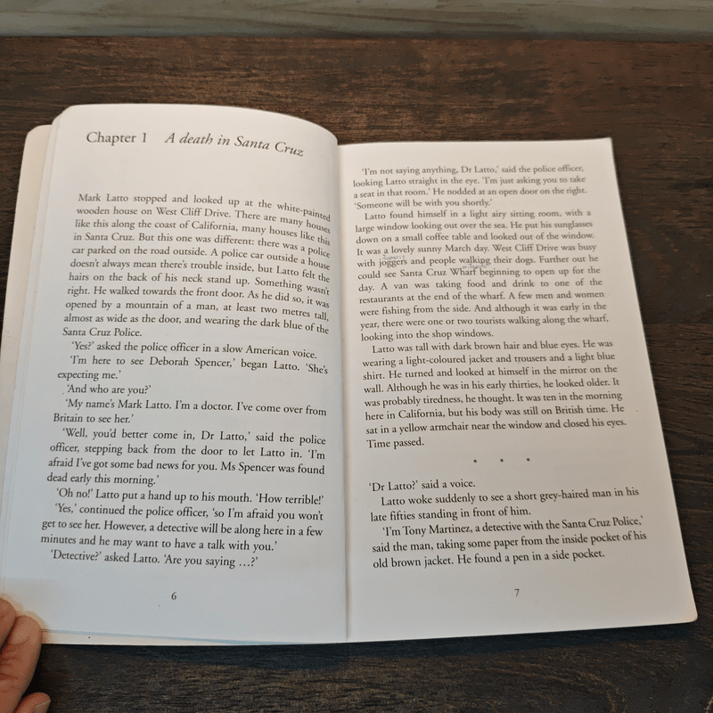 Strong Medicine Level 3 (Cambridge English Readers) - Richard MacAndrew