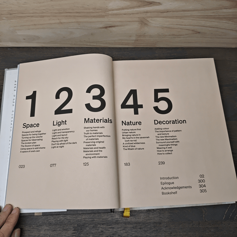 A Modern Way to Live : 5 Design Principles from the Modern House - Matt Gibberd