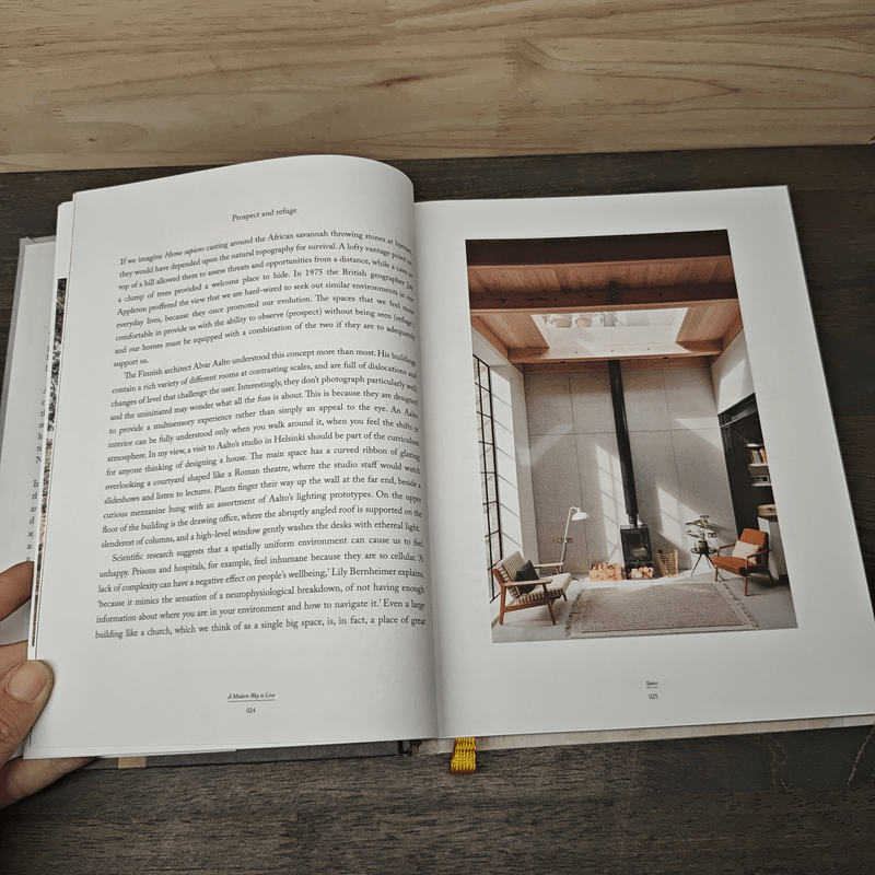 A Modern Way to Live : 5 Design Principles from the Modern House - Matt Gibberd