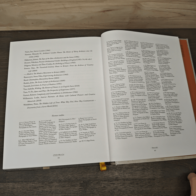 A Modern Way to Live : 5 Design Principles from the Modern House - Matt Gibberd