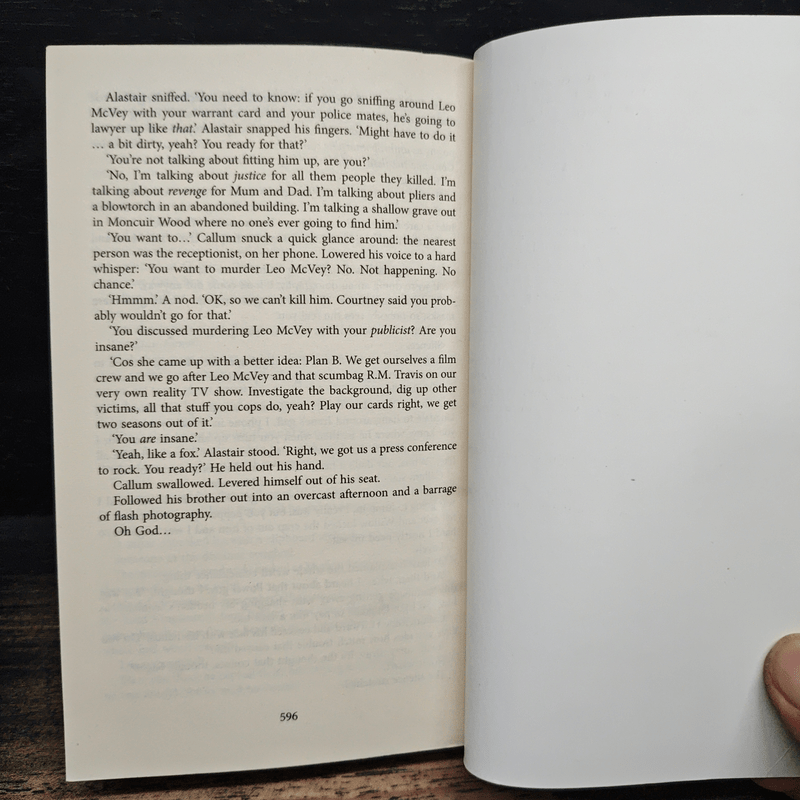 A Dark So Deadly - Stuart MacBride