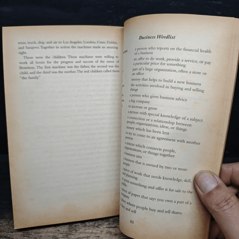 Benetton (Penguin Readers Level 5) - Jonathan Mantle